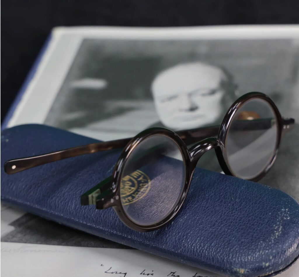 Winston Churchill’s Eyeglasses Just Sold for $8,000 — The Untold Story Behind the Auction 2 Winston Churchill’s Eyeglasses